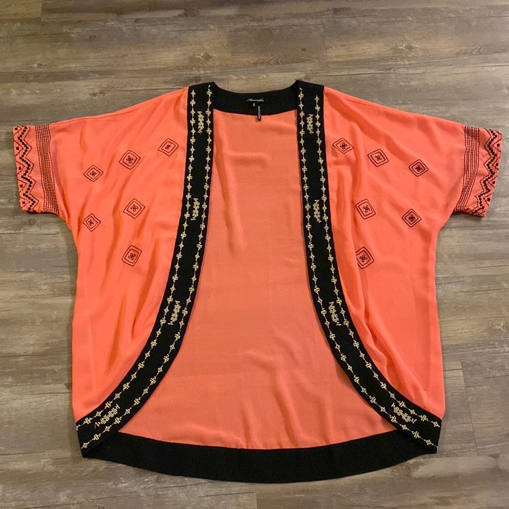 Short Sleeve Tribal Print Cardigan